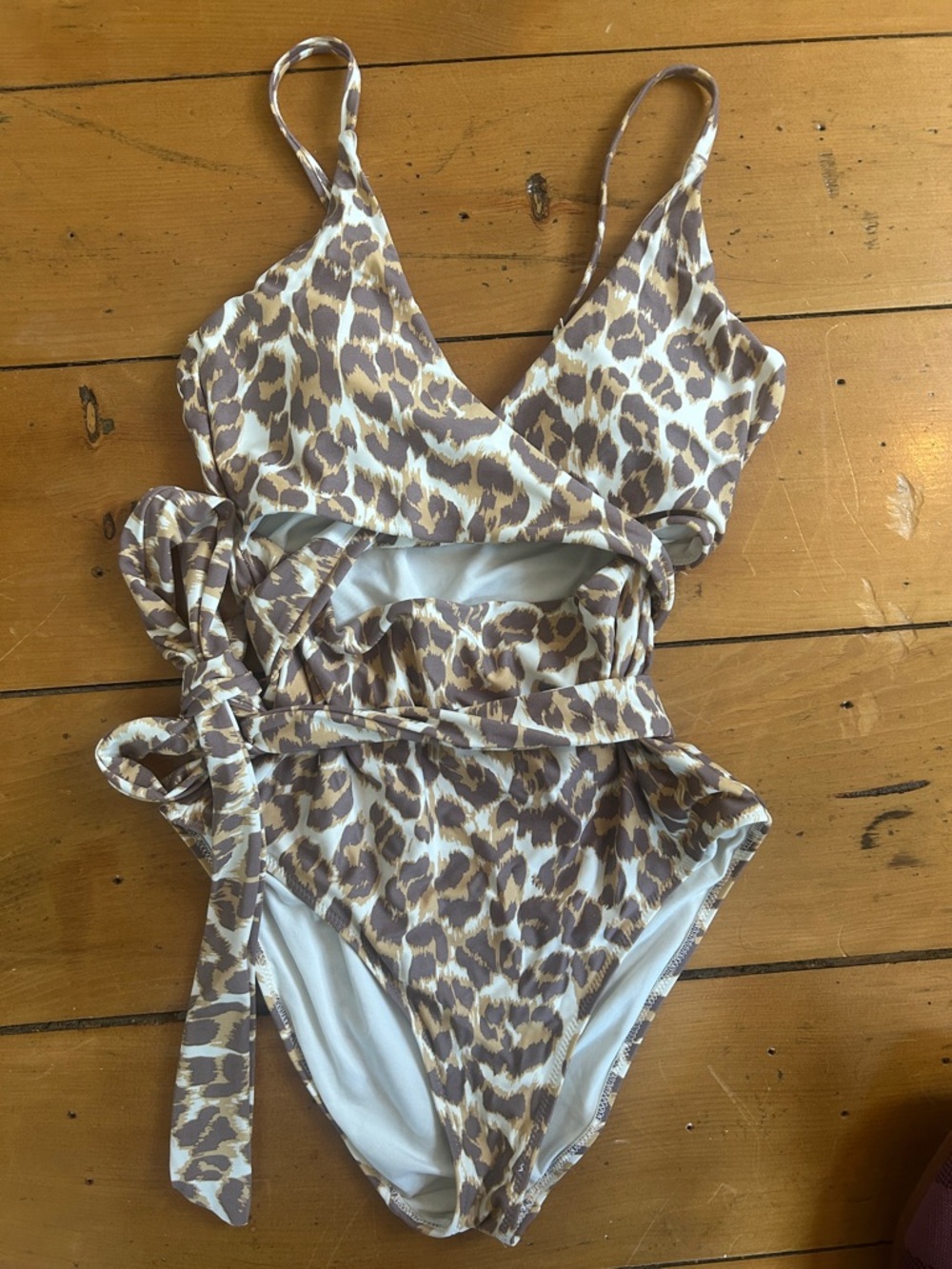 aerie Leopard Print One-Piece Swimsuit in Beige and White LONG size